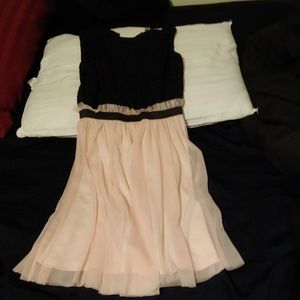 Size small flowy short sleeved dress